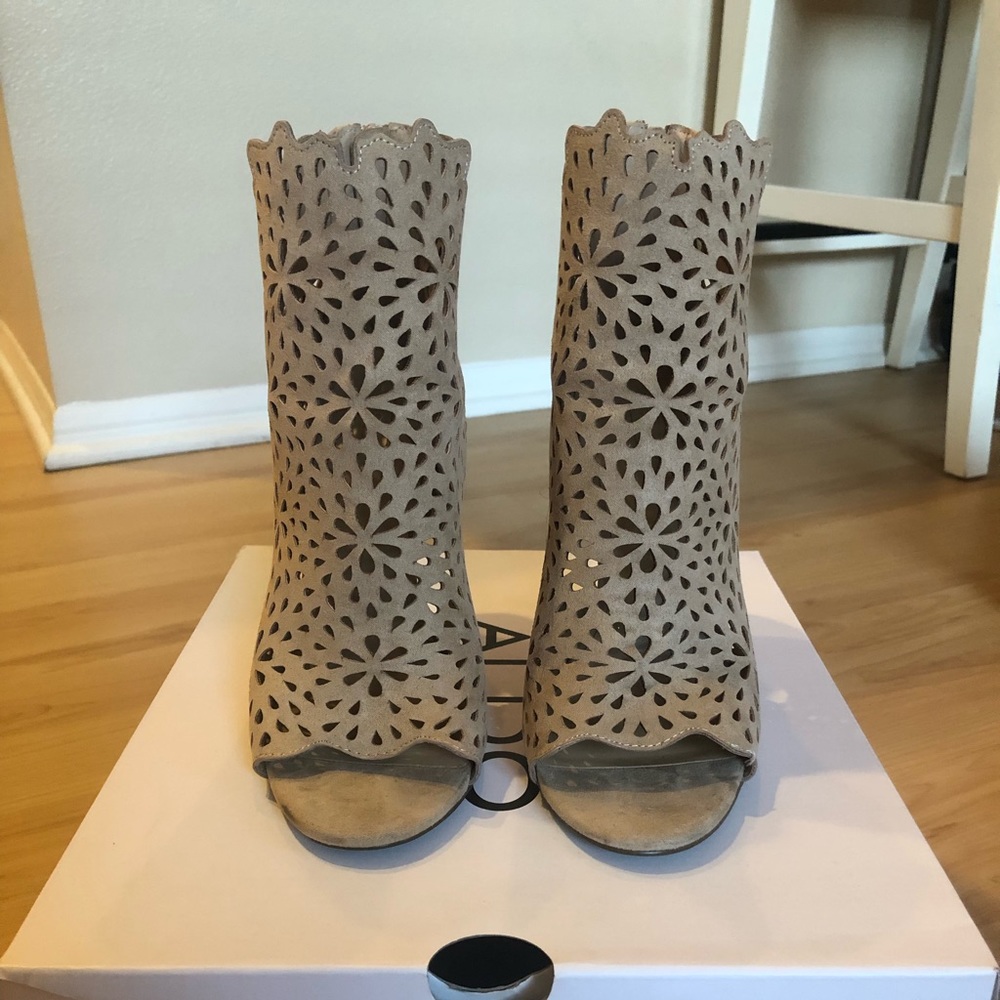 Aldo Ralidien nude laser cut bootie